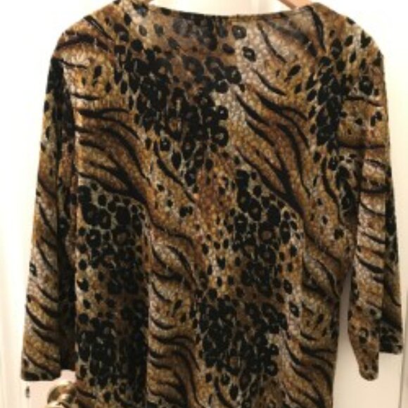 Woman's Animal Print Top - XL Petite - Picture 4 of 7